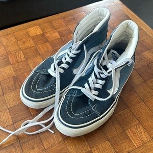 Vans Sk8-Hi Classic Shoes in Navy/Sky Blue